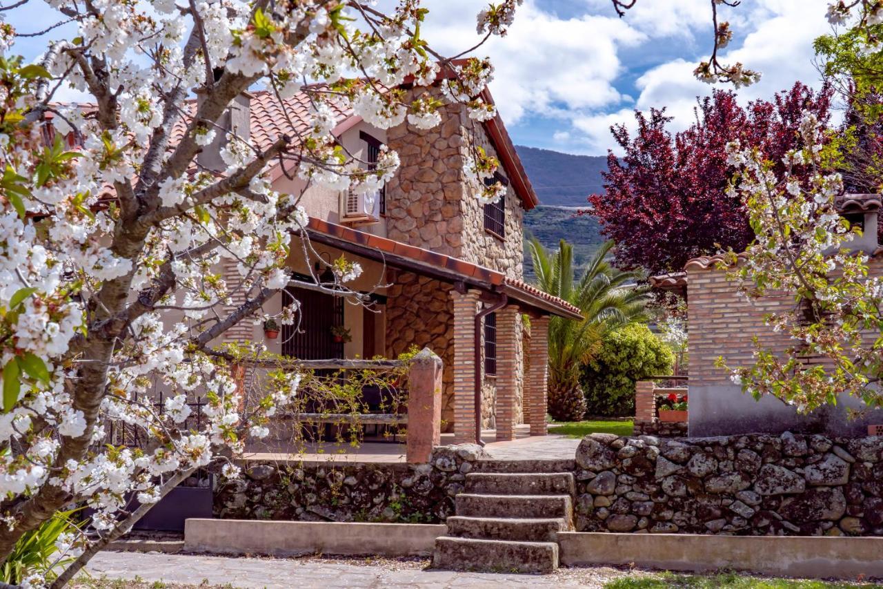 La Canada Del Valle Del Jerte Navaconcejo Eksteriør billede